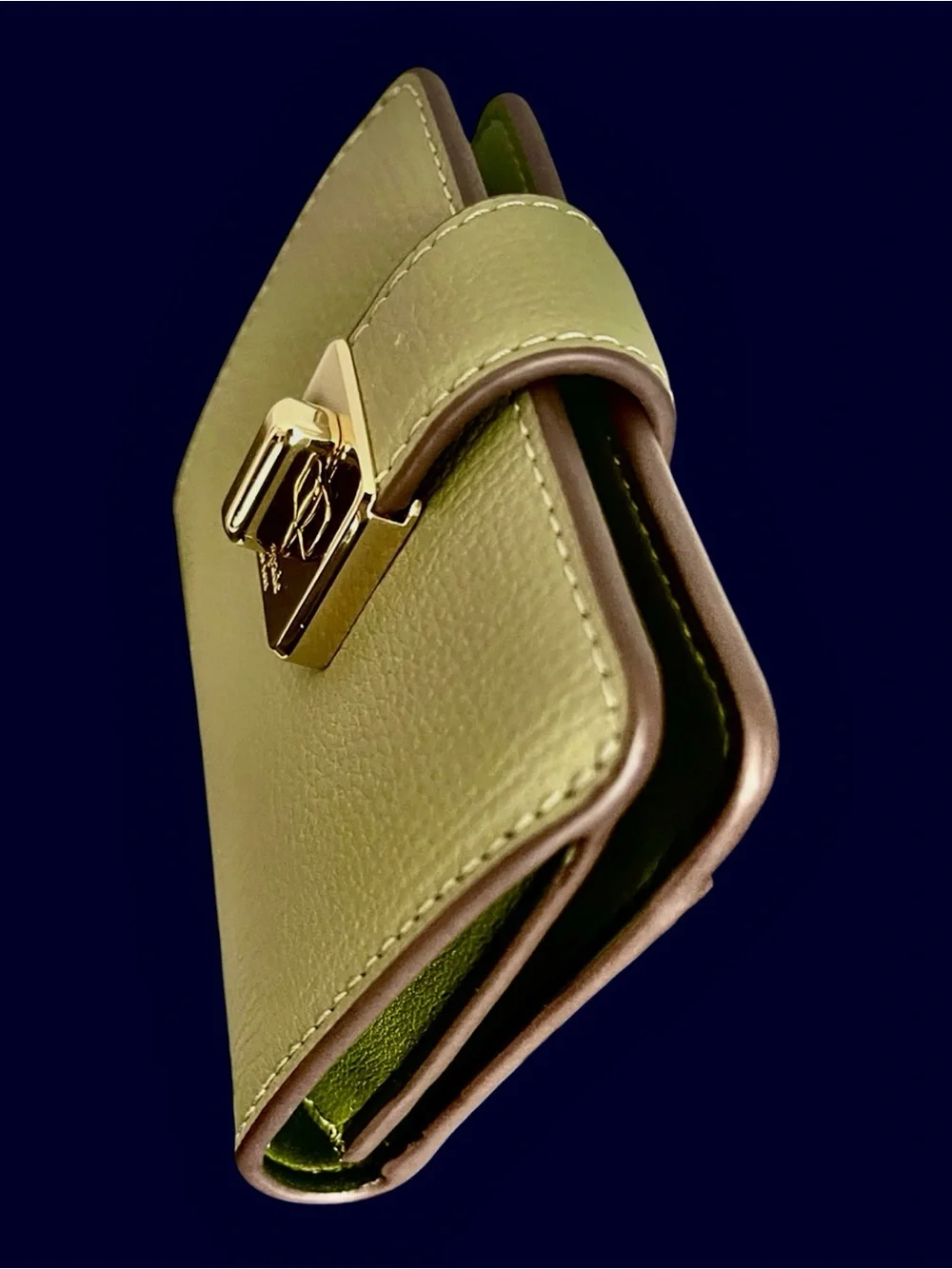 kate spade NWT RP$149 Leather Bifold Wallet-Compact “Phoebe” Olive/Pine